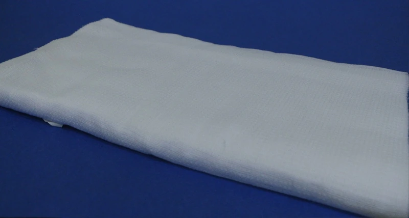 Полотно вафельное отбеленное 40 см х 10 м (пл.110 г/м2) / 20