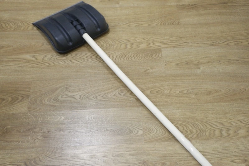 Лопата снег. пласт. 360х360 Аляска (2242)