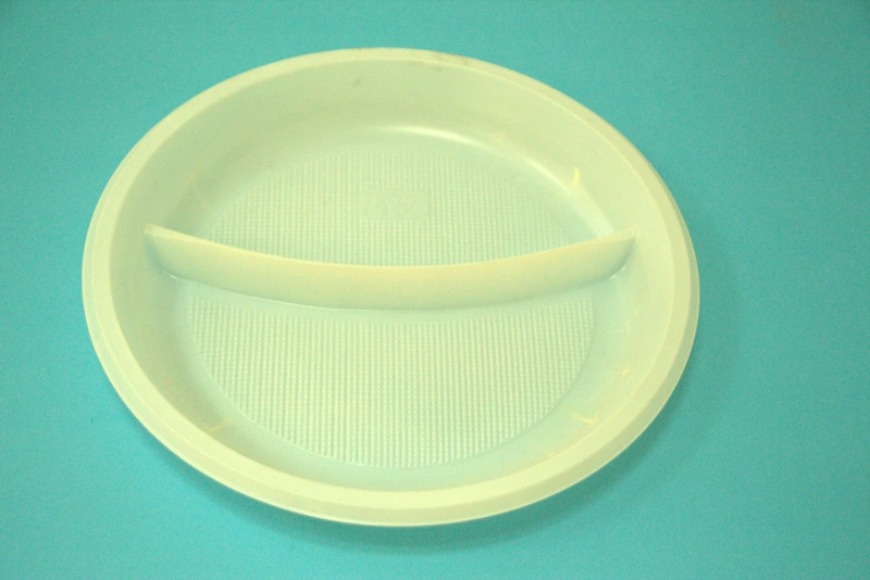 Тарелка пластиковая Д 205,220 мм белая 2-х секц / 100 / 1400