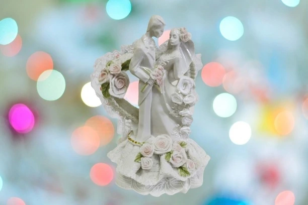 Сердце с молодожёнами