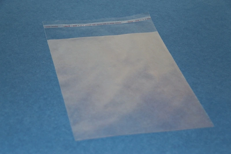 Пакет прозрачный со скотчем 21х27см