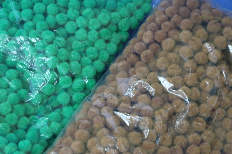 Помпоны декор. 1,5см