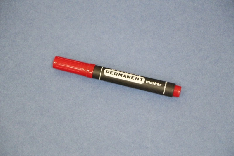 Маркер перманентный CENTROPEN 2,5 мм круглый красный