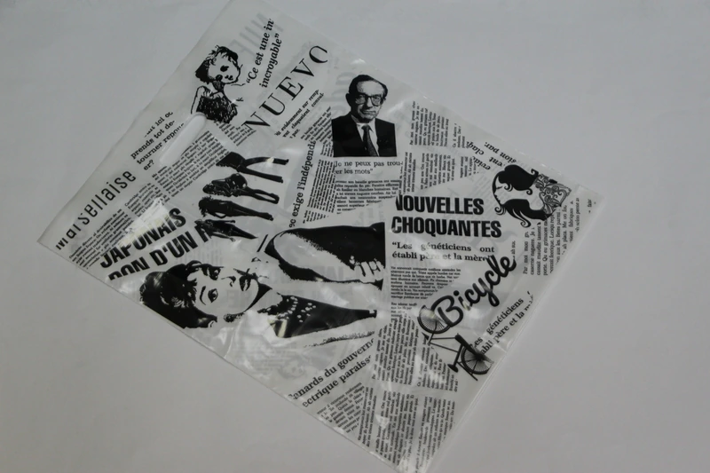 Пакет с выруб. ручкой 40х50 (90) "Газета" белый / 50 / 100