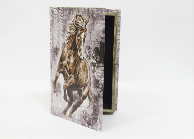 184357 Шкатулка-фолиант "Мустанг" 26*17*5см