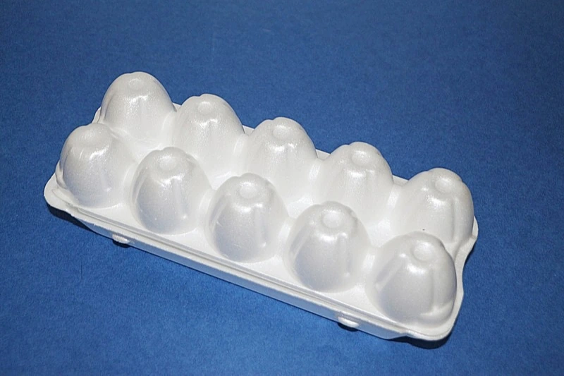 Контейнер для яиц вспененный белый ТДУ/100