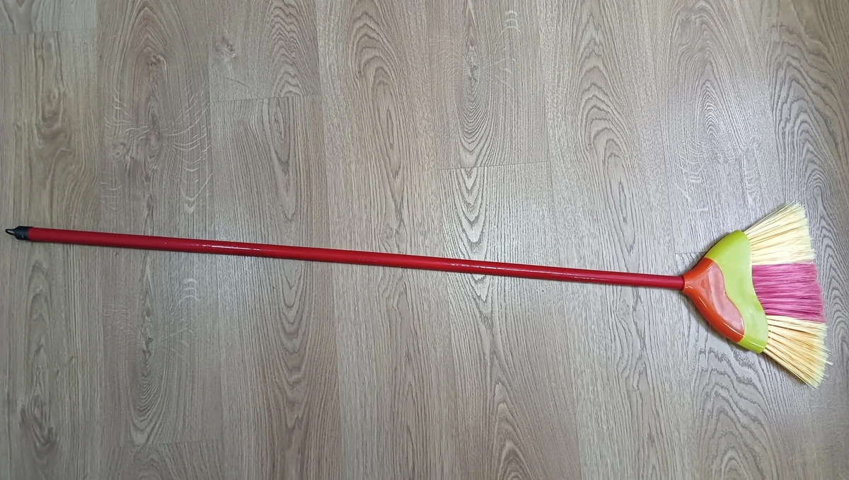 13501 Швабра 135см(13501 из короба 1/1)