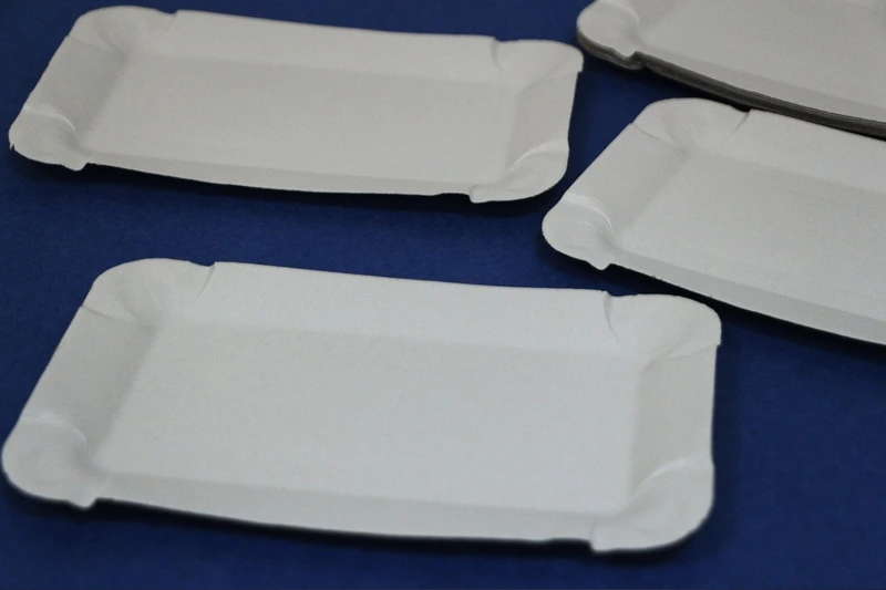 Тарелка картон 13х20 прямоугольная супер белая 1 сорт / 100 / 2000