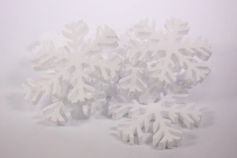 15616Снежинки (ассорт) 10*10*1см  