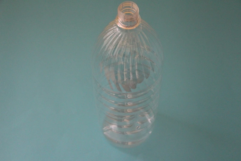 Бутылка ПЭТФ 2 л / 32