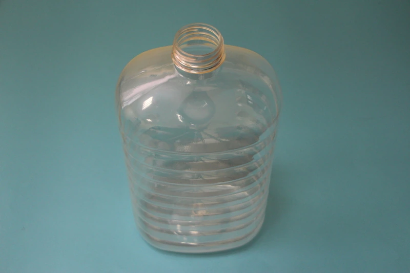 Бутылка ПЭТФ 5 л крышка+ручка / 12