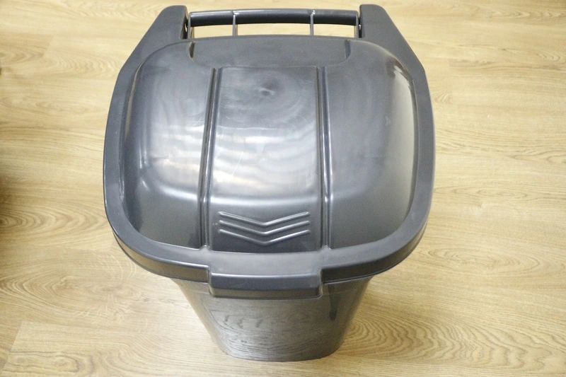 Бак пластик. д/мусора 65 л "Эконом" на кол. М7235 (49439)