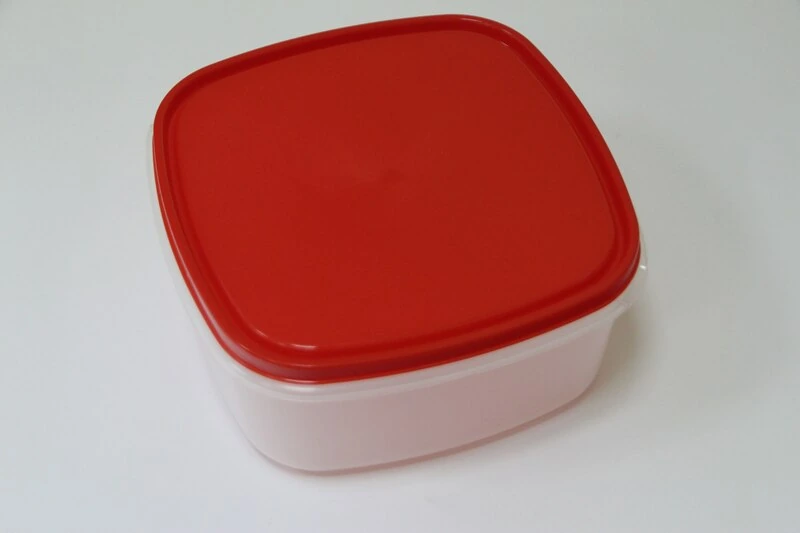 Контейнер пластиковый 1,35 л / 57