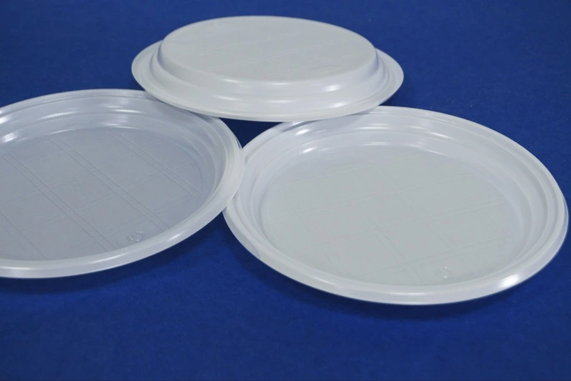 Тарелка пластиковая Д 205 белая б/с ПС Стирол А / 100 / 1800