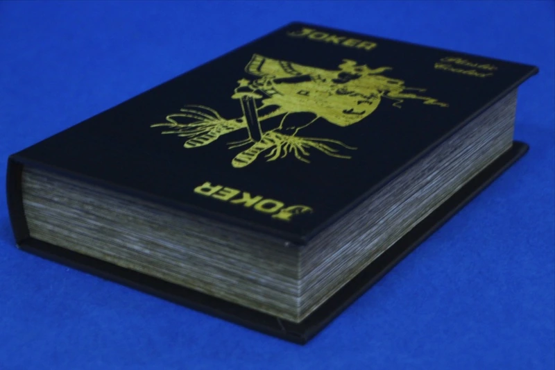 184365 Шкатулка-фолиант "Джокер" 24*16*5см