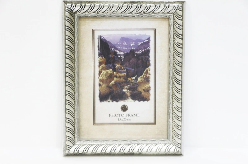 Фоторамка пластиковая 15Х20 с ножкой